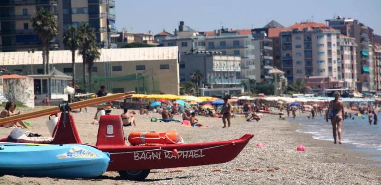 acli Spiaggia Raphael