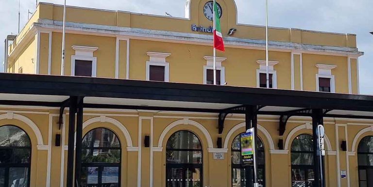 acli brindisi stazione